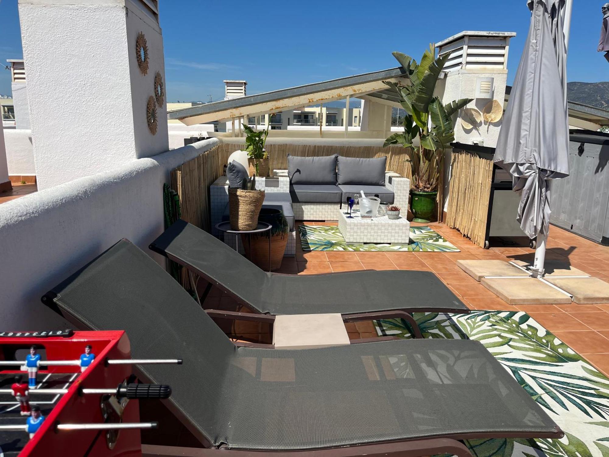 Appartement Avec Terrasse Sur Le Toit Vue Mer Roses Exterior photo